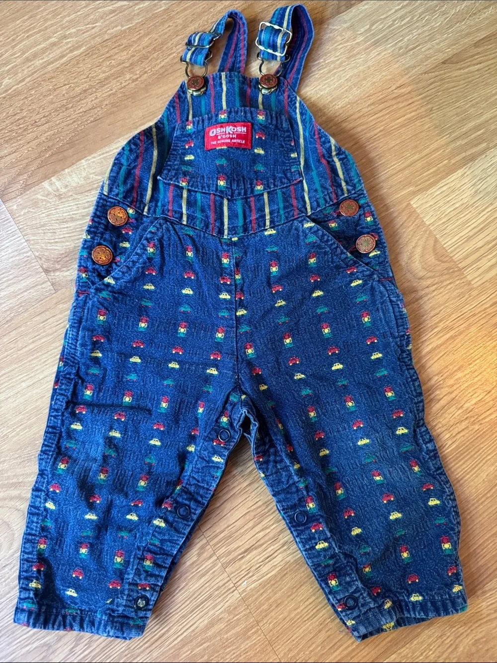 VTG OshKosh B'gosh / Denim Short Overalls Multi-colored Car Embroidery 3/6 mths